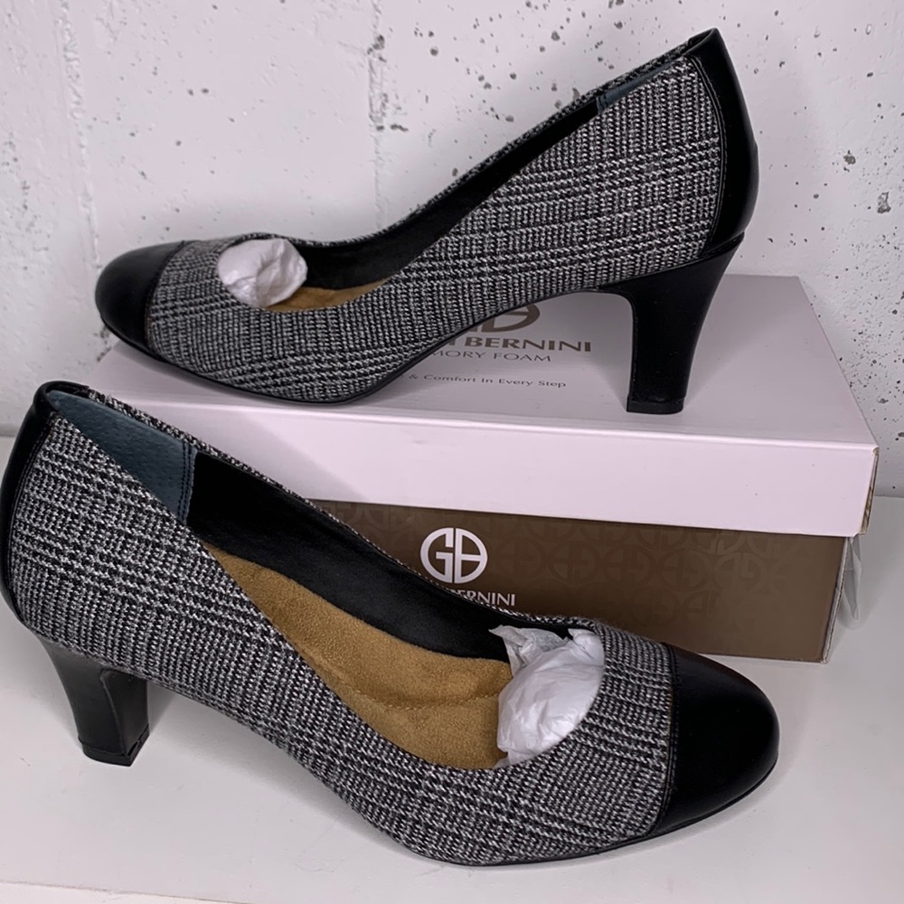 Giani Bernini Riylaf black tweed heels